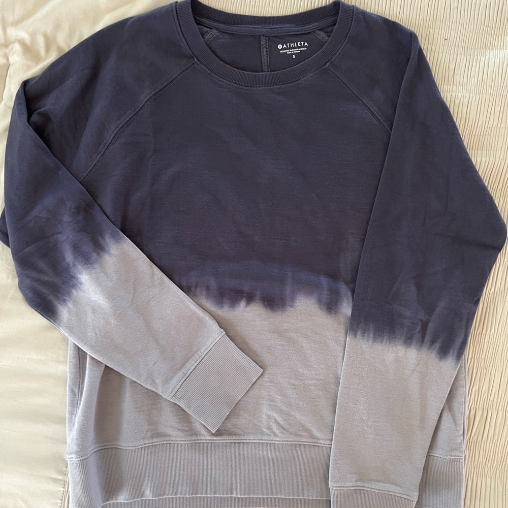 Athleta lightweight sweatshirt top